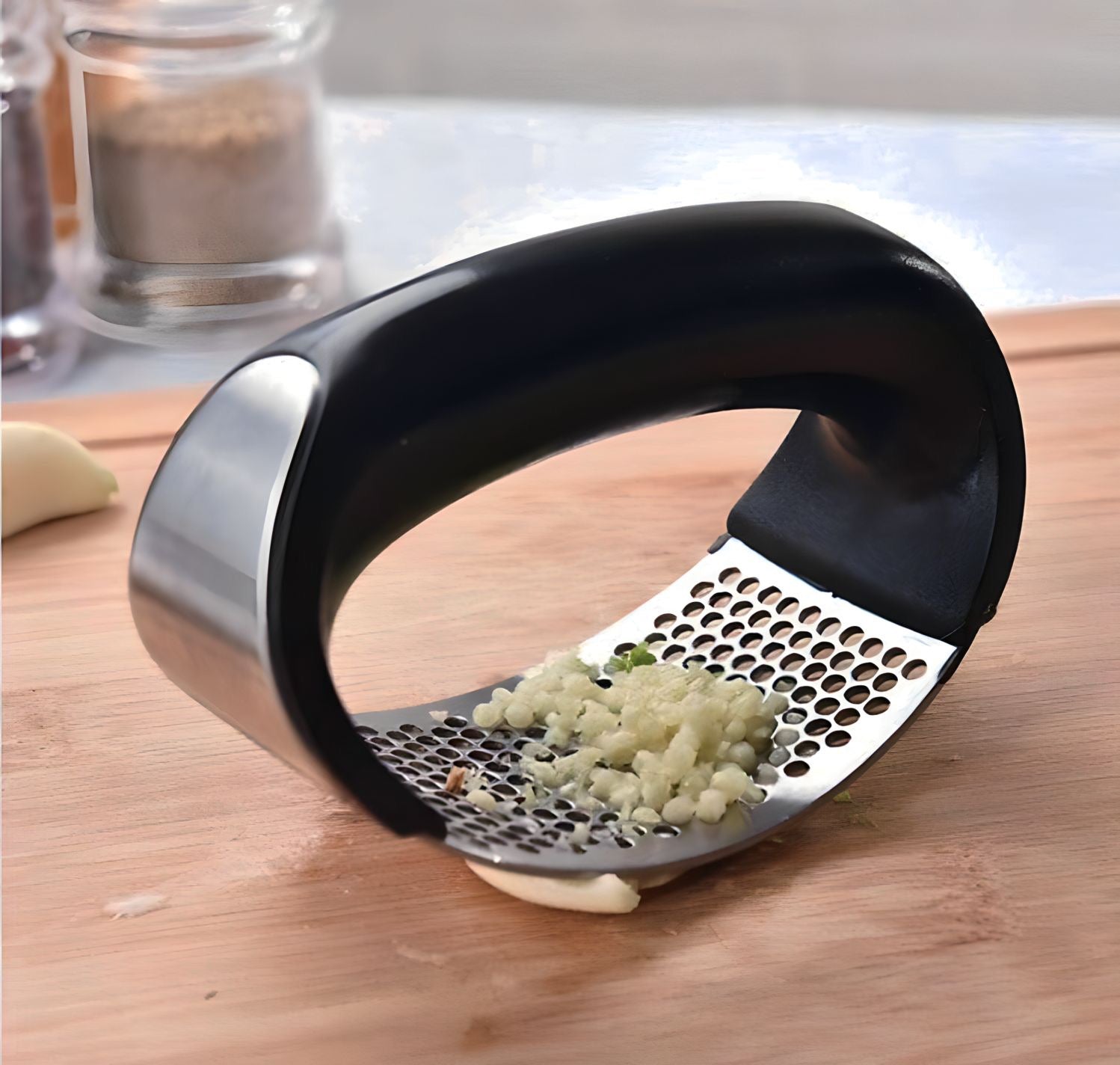 Garlic Press Mincer Crusher - The Kitchen Solution