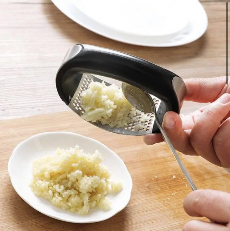 Garlic Press Mincer Crusher - The Kitchen Solution